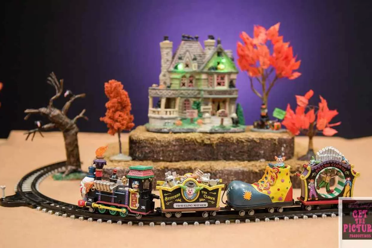 Spooky Town Table Pieces-Lemax 94486 Crazy Clown Express